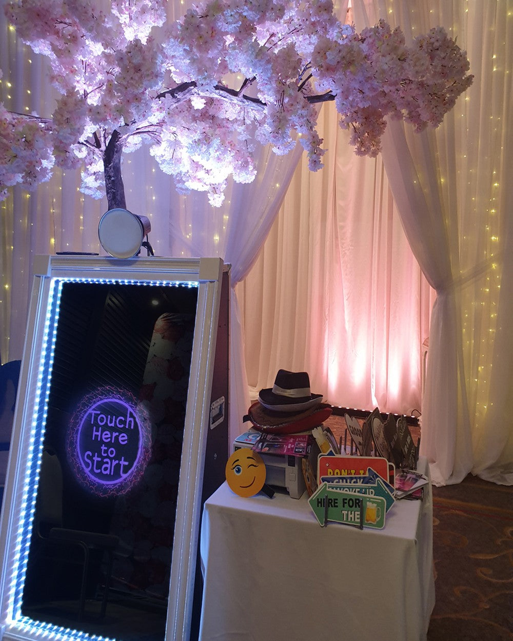 Lumina Selfie Mirror set up at a wedding venue